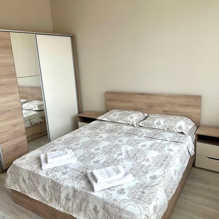 Апартамент Каролина Varna Exterior foto